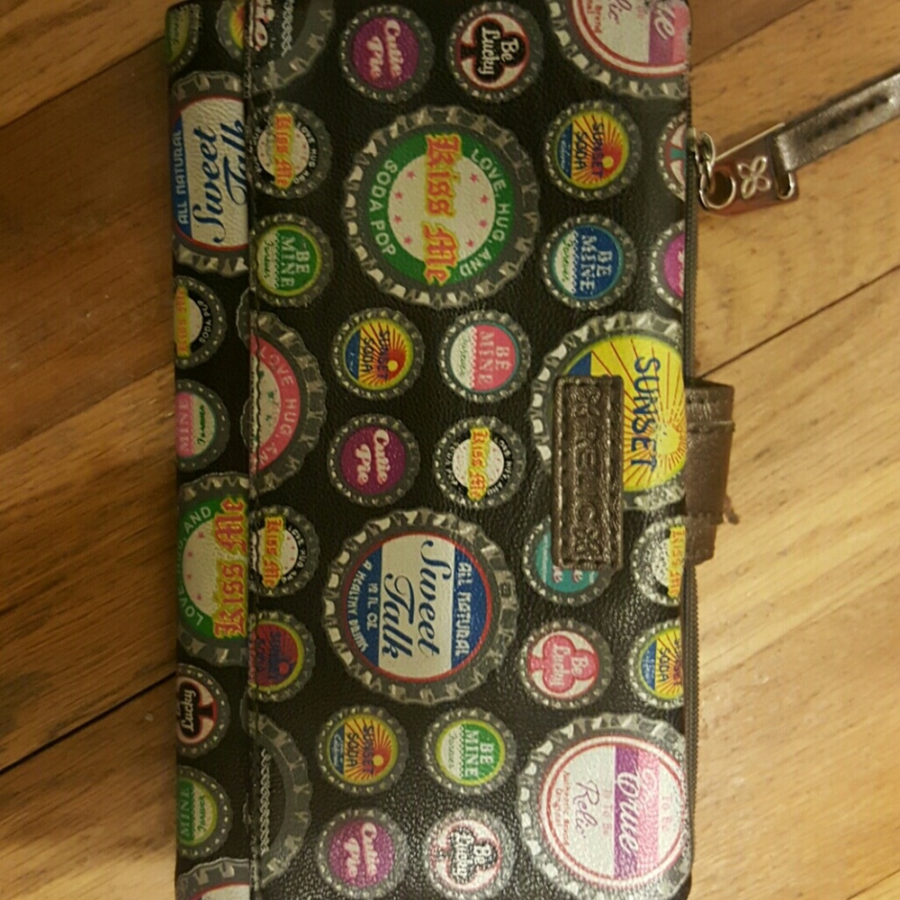 Relic Wallet - Picture 2 of 6